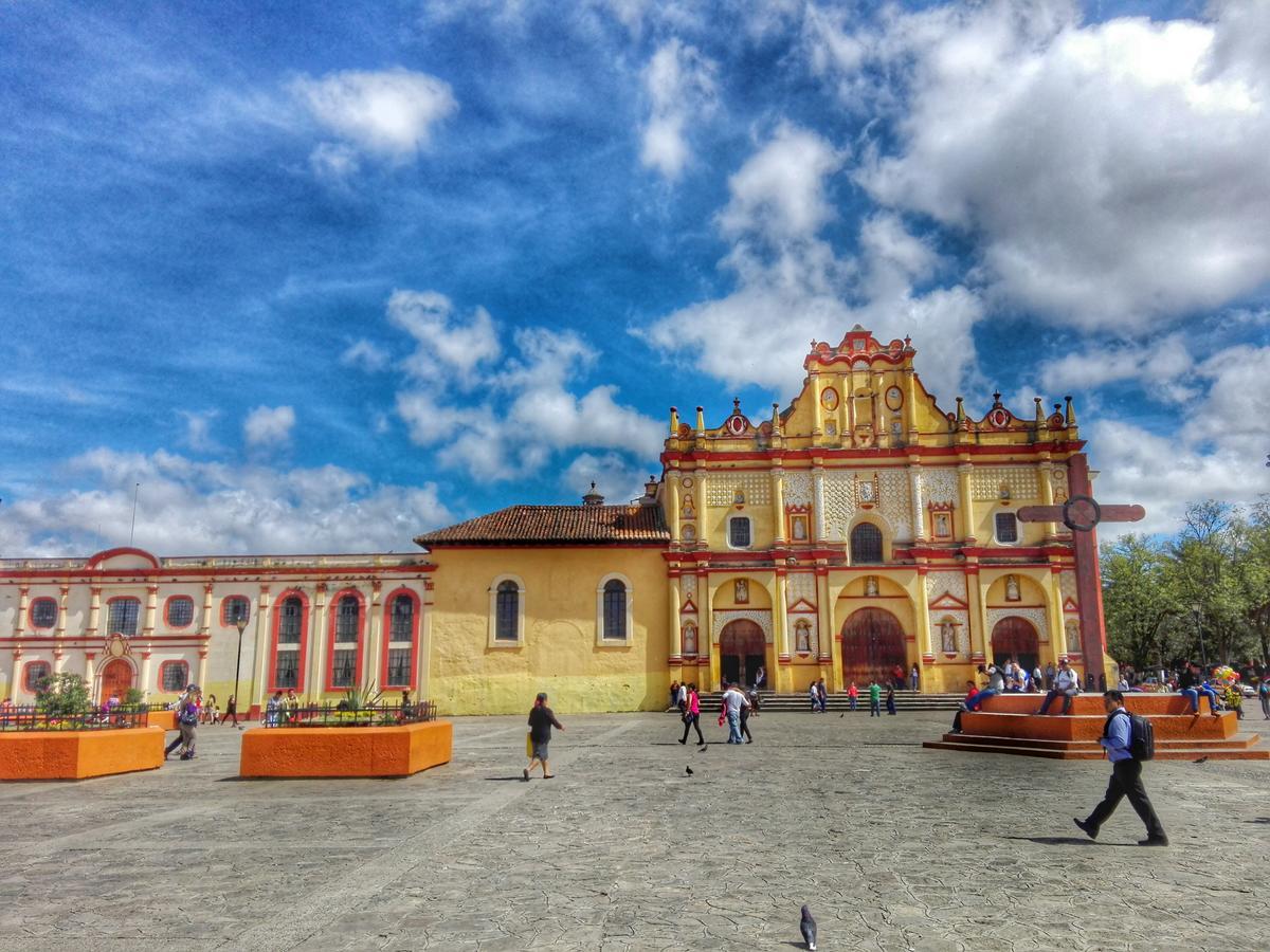 Hotel Amayal San Cristóbal de Las Casas Екстериор снимка
